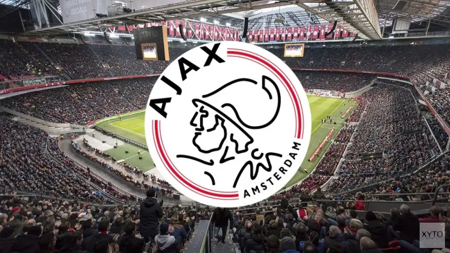 Ajax speelt De Graafschap van de mat (8-0)