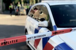 Politie doet onderzoek naar de oorzaak en omstandigheden van overleden man.