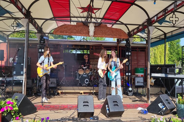 GRINDTEGEL debuteert op Achterland Festival