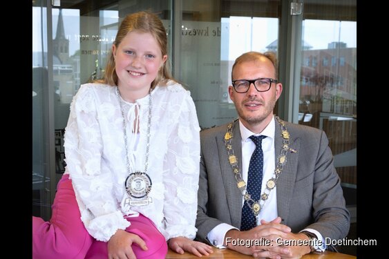 Nieuwe kinderburgemeester Feline neemt het stokje over