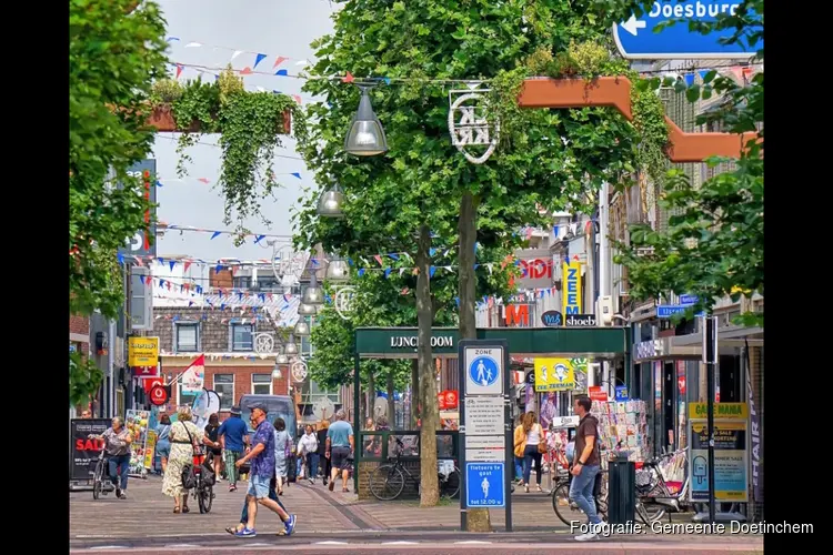 Op weg naar een groenere binnenstad: proefsleuven graven in de Hamburgerstraat