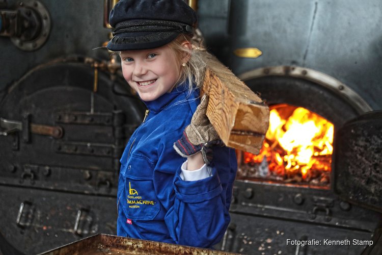 Stoommachinemuseum een zomerlang onder stoom