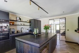 Stap binnen op Laanderweg 19 in Heerhugowaard waar wonen, werken en genieten samenkomen