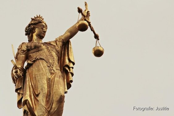 Uitreizigster uit Zevenaar bij terugkeer op Schiphol aangehouden