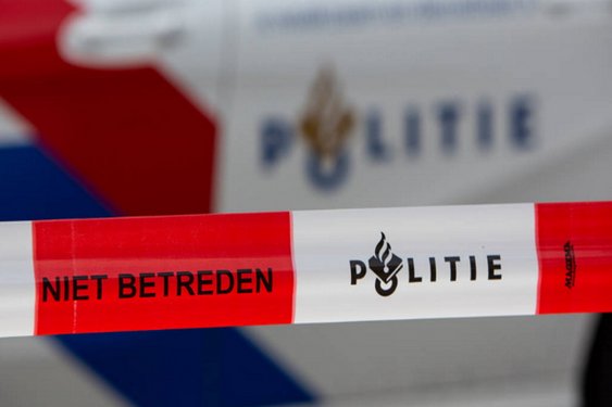 Auto vliegt in brand bij eenzijdig ongeluk in Gaanderen