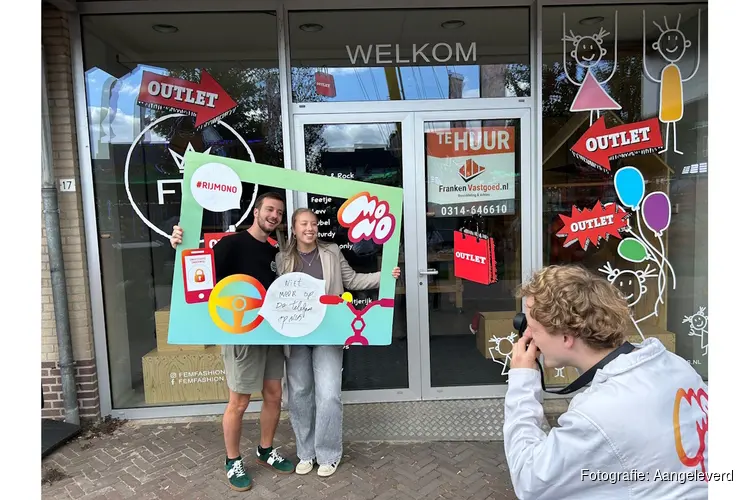Bezoekers Stadsfeest Doetinchem leggen hun belofte om MONO te rijden flitsend vast